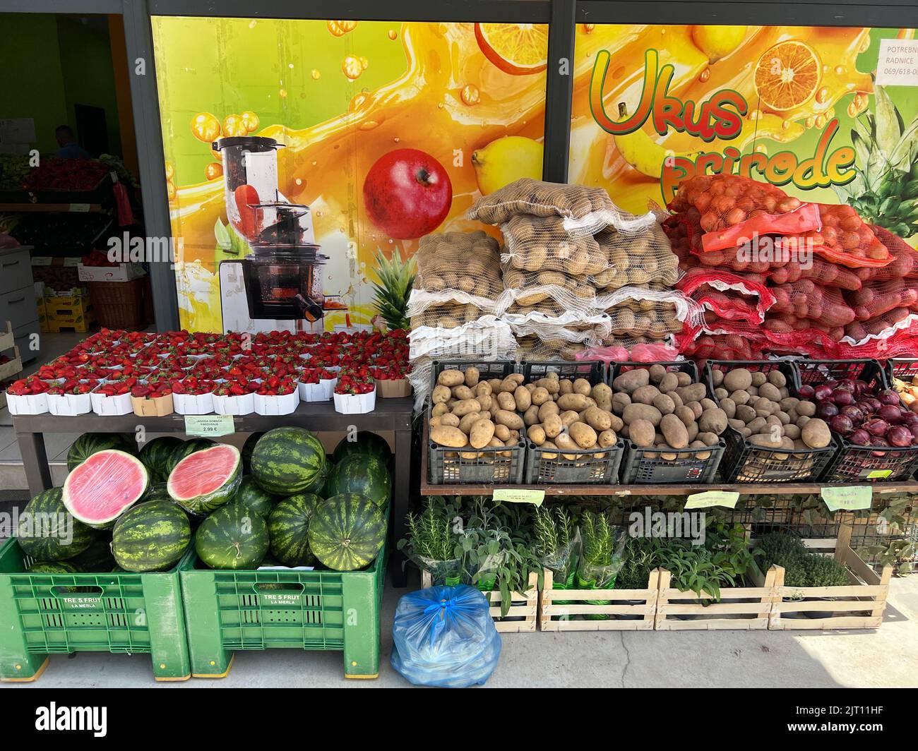 Watermelons grocery store hi-res stock photography and images - Alamy