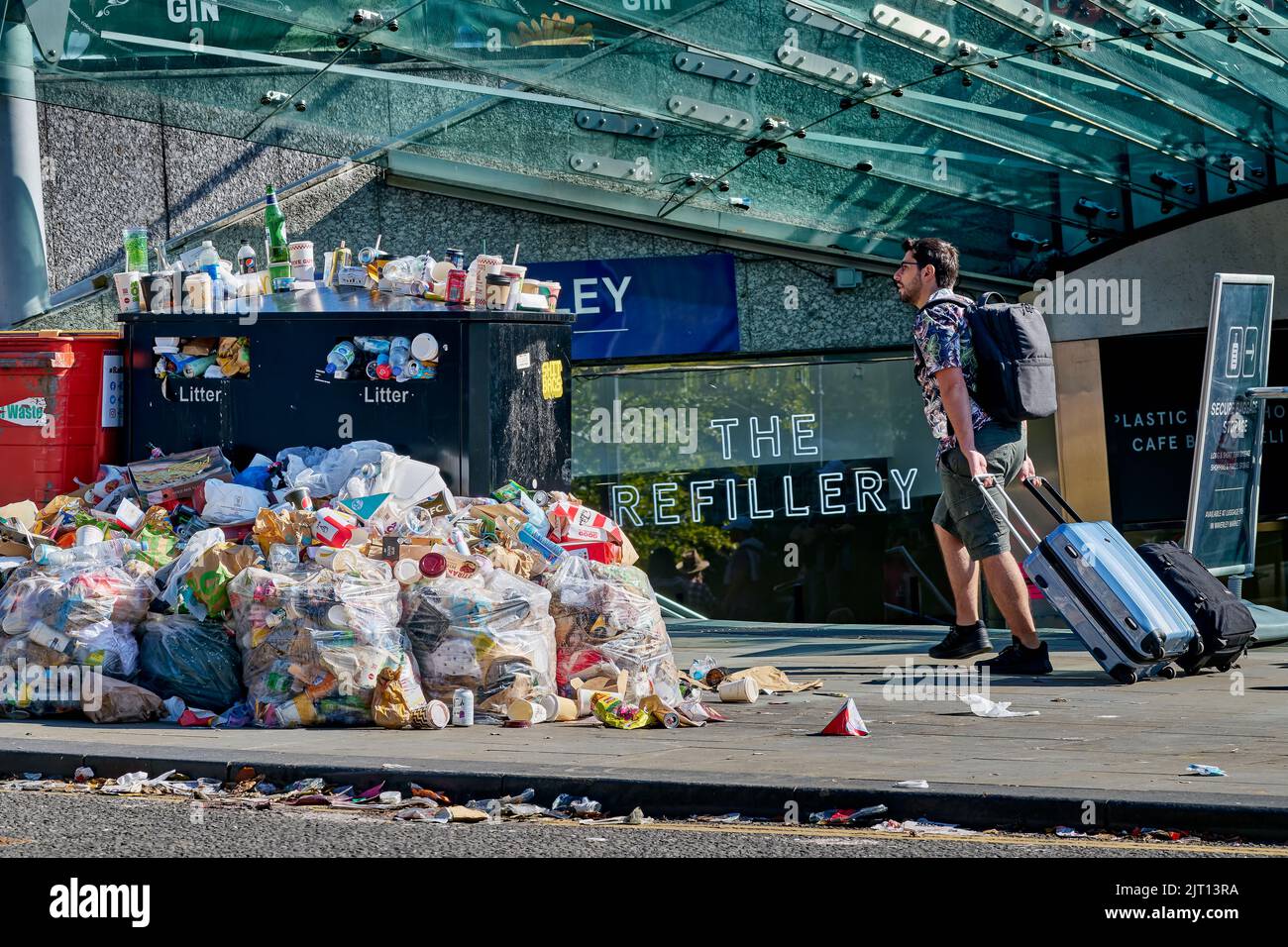 Edinburgh Scotland, UK 27 August 2022. Bins overflow with litter in the