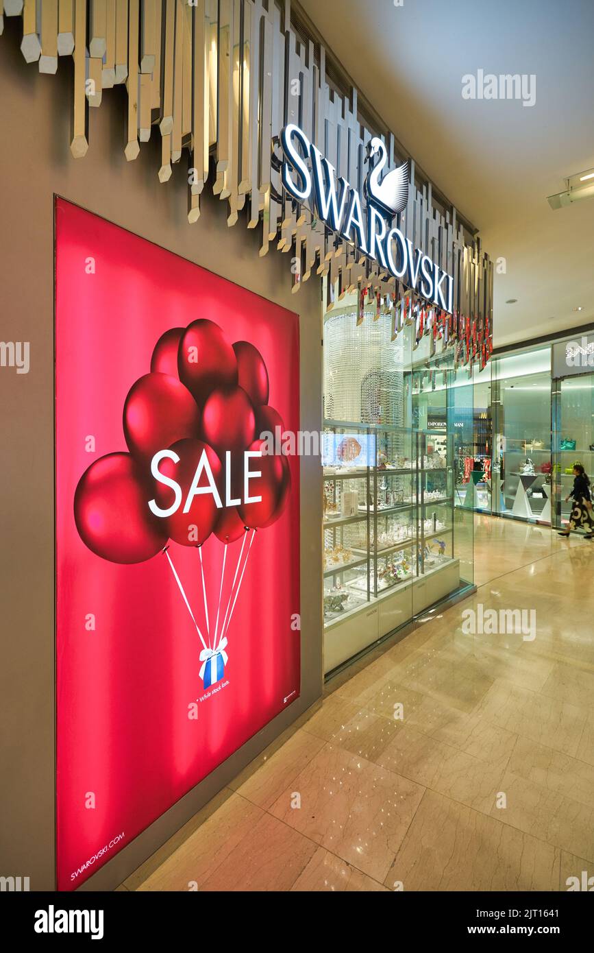 Swarovski store hi-res stock photography and images - Page 3 - Alamy