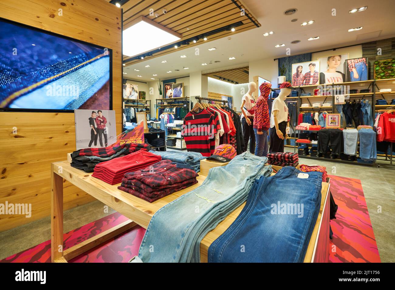 Levis in pavilion sale