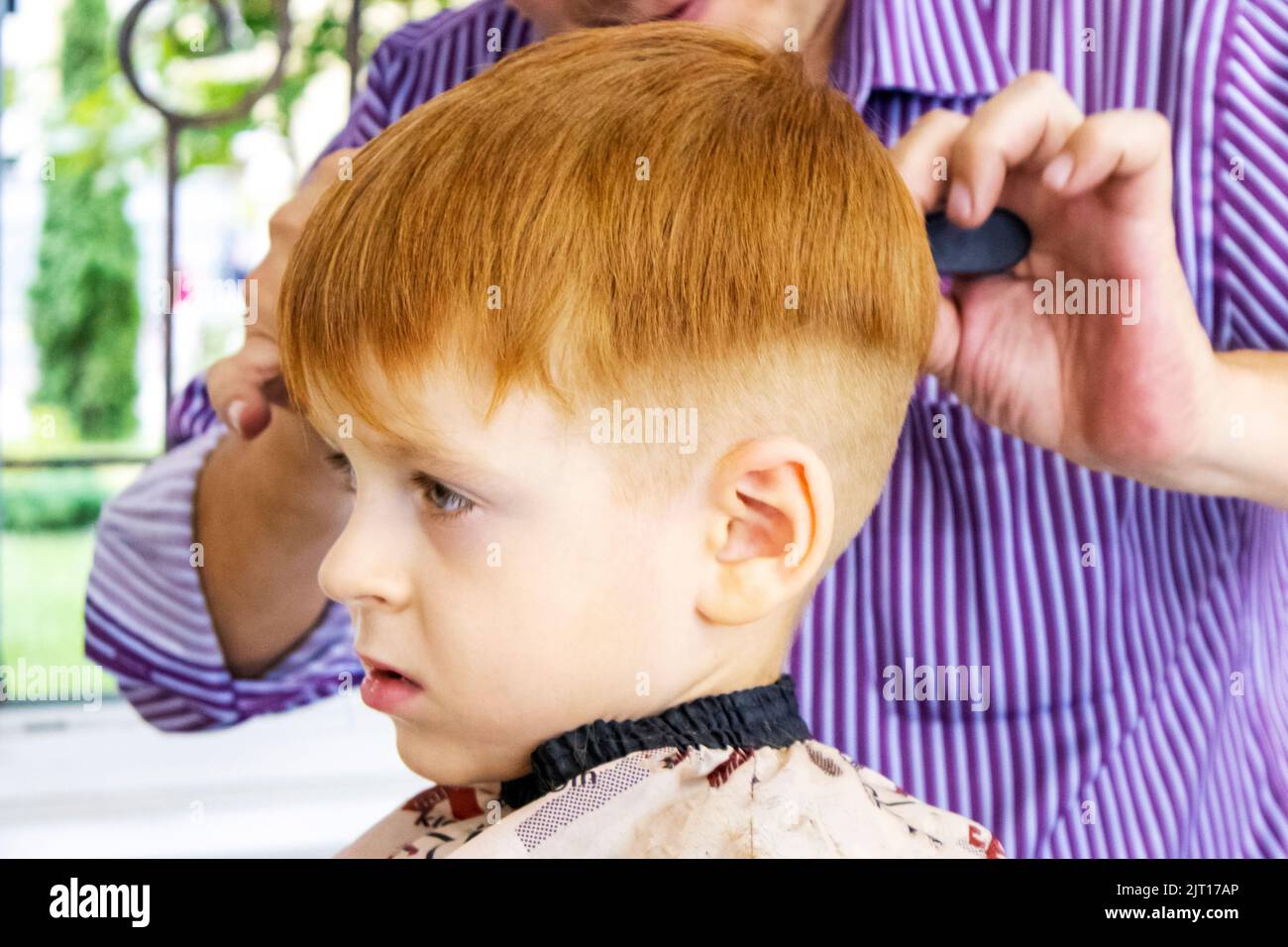 Kids barbershop hi-res stock photography and images - Alamy