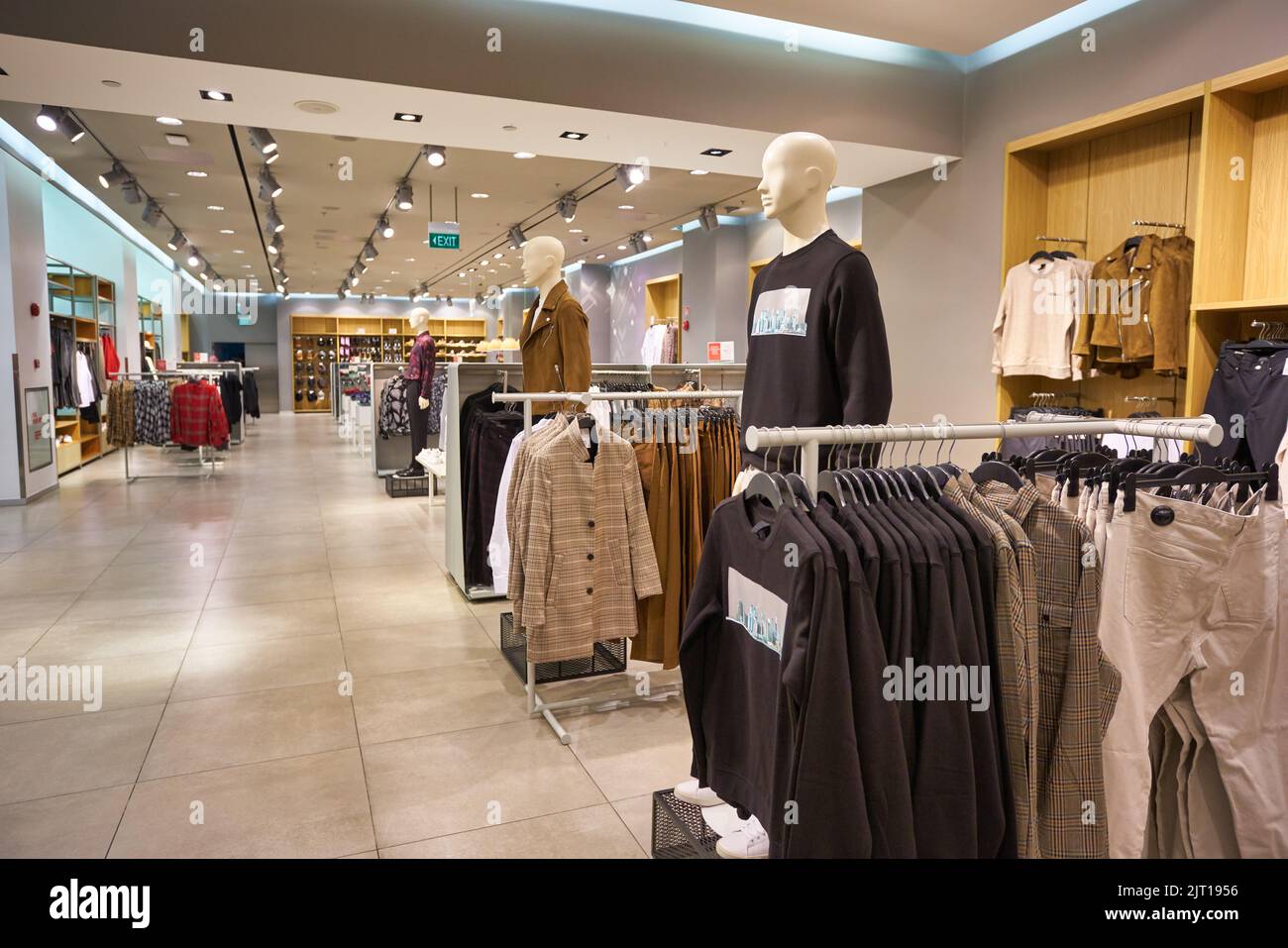 Retail singapore hi res stock photography and images Page 30 Alamy
