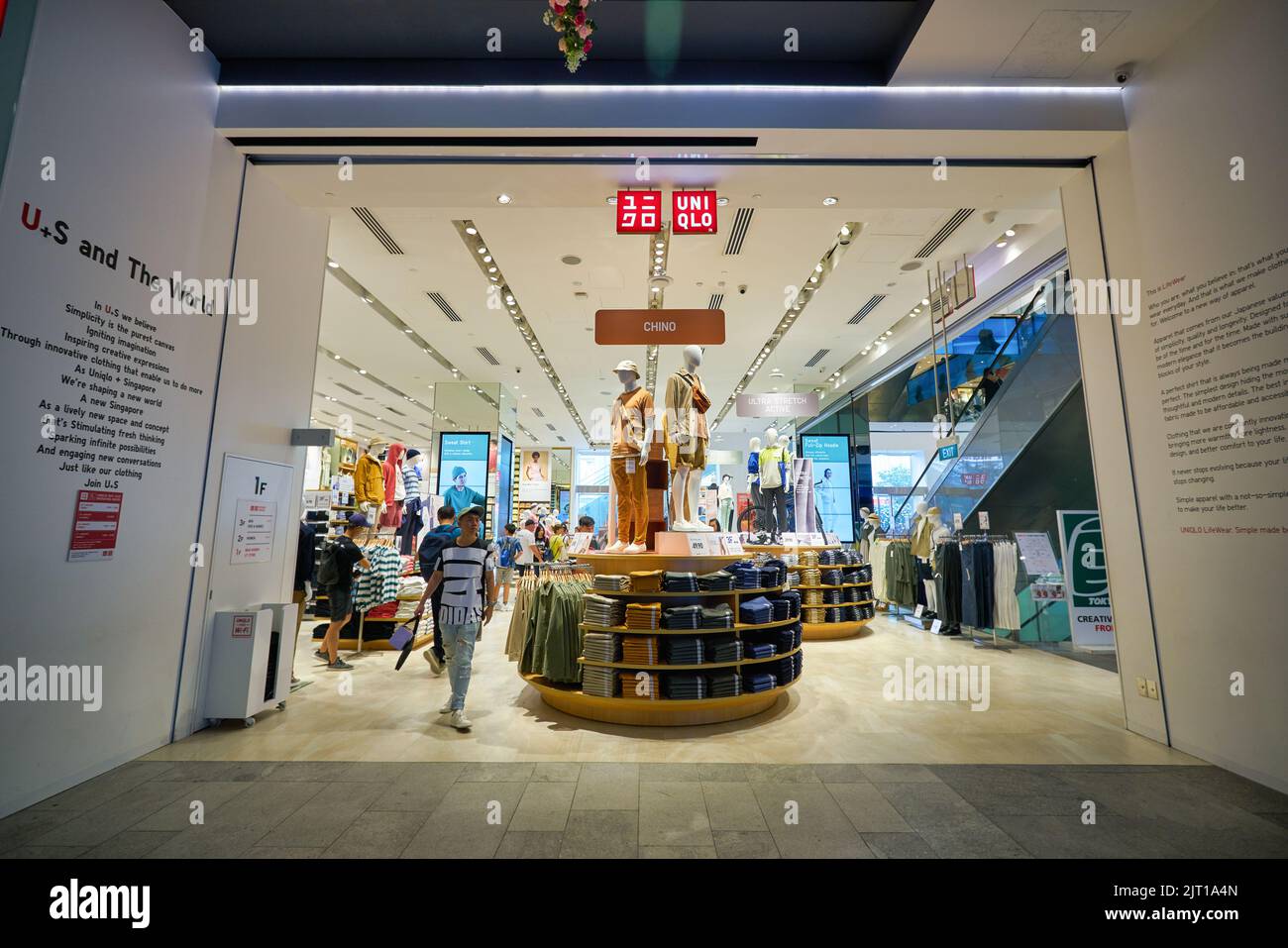 Uniqlo flagship store hi-res stock photography and images - Alamy