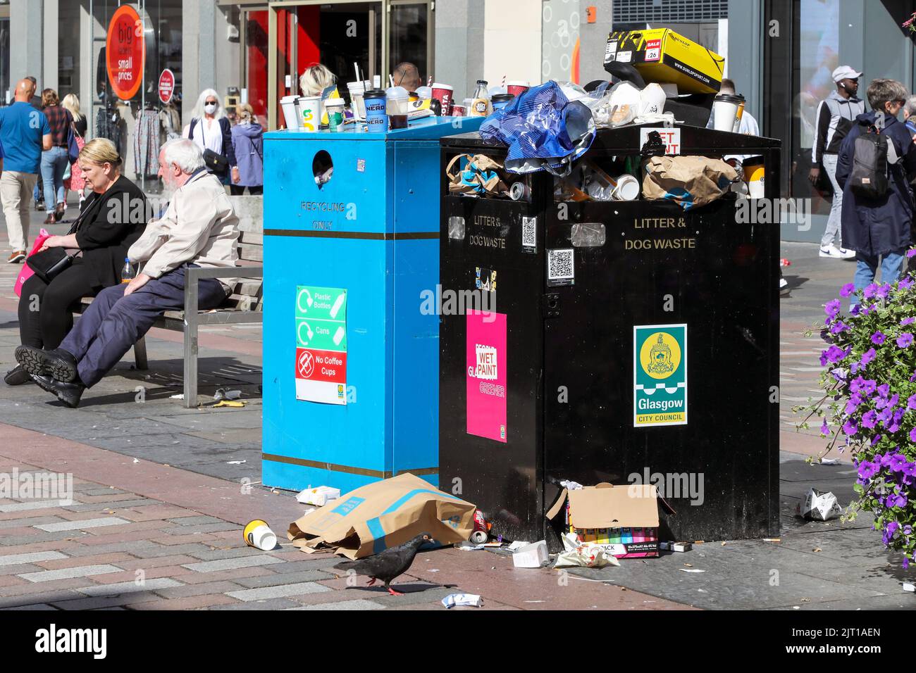 Bin collection glasgow hires stock photography and images Alamy