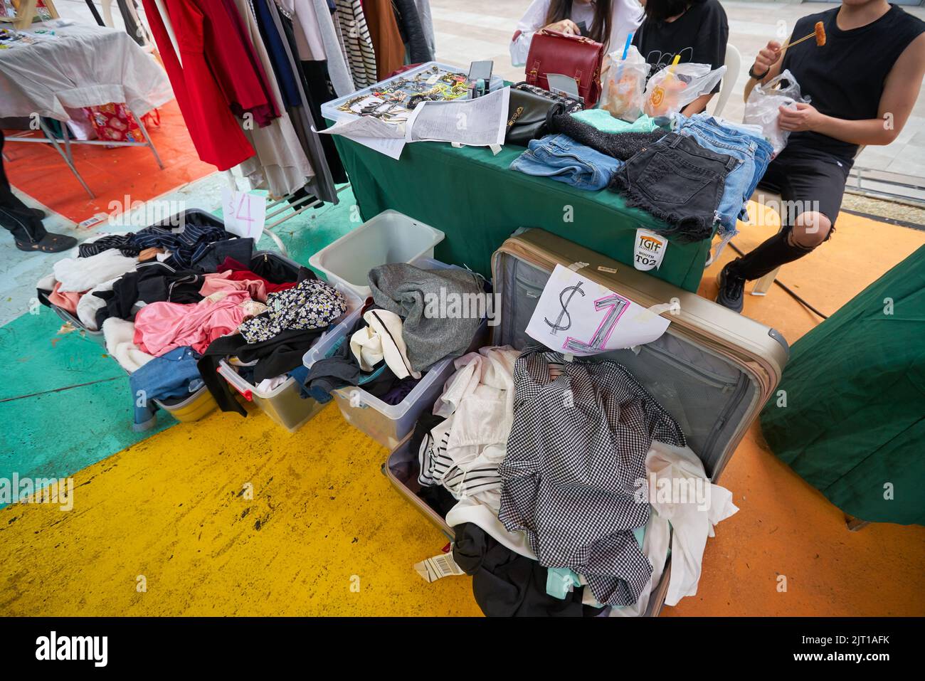 Cheap clothes hi-res stock photography and images - Alamy