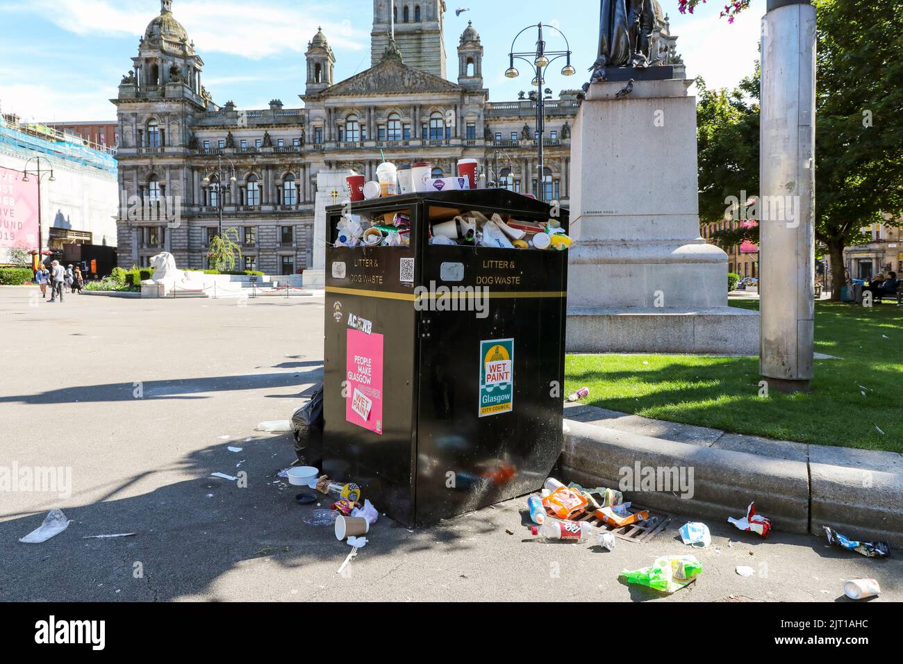 Bin collection glasgow hires stock photography and images Alamy