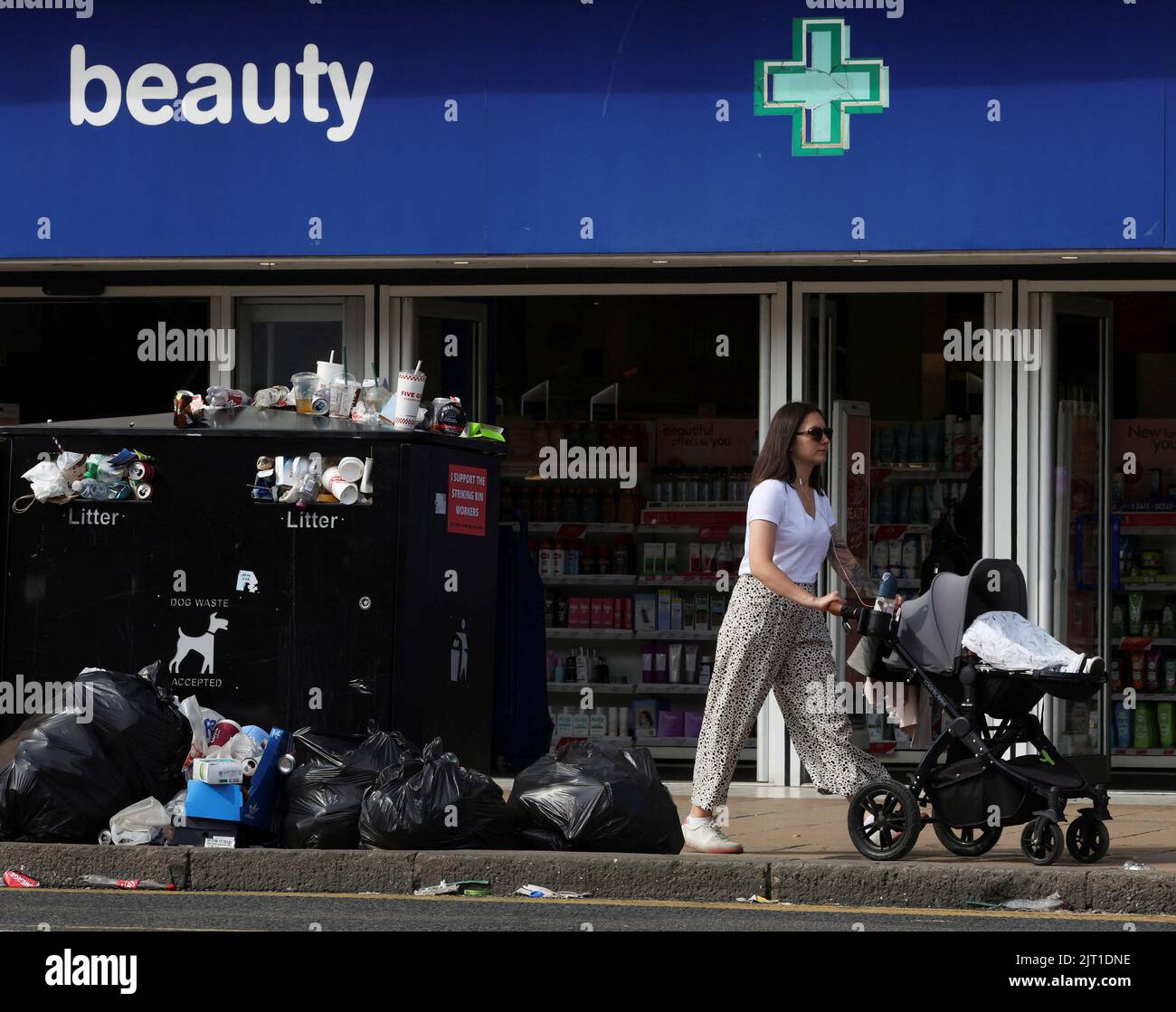 Bin workers edinburgh hires stock photography and images Alamy