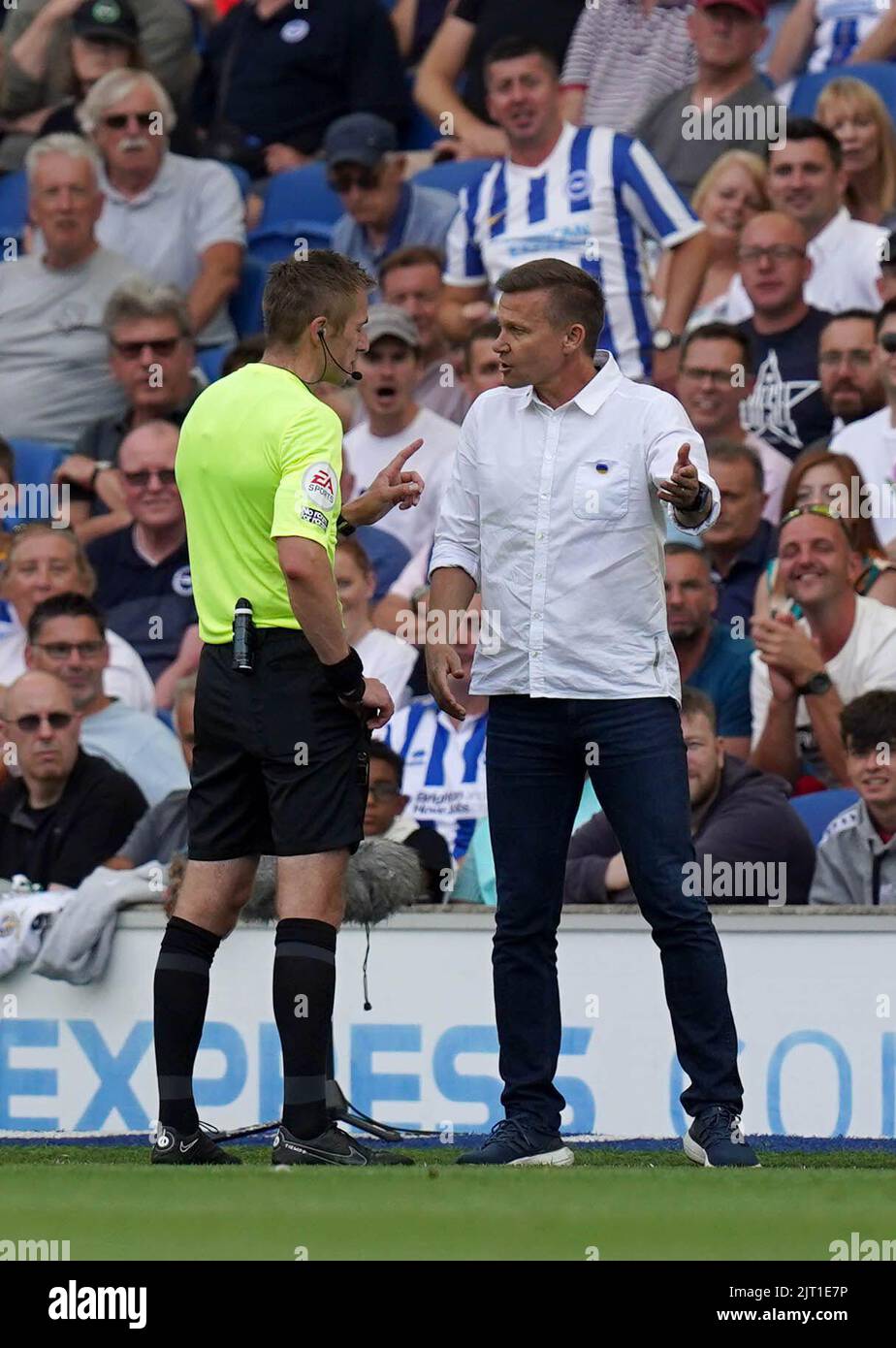 Leeds United manager Jesse Marsch (right) speaks with referee Michael
