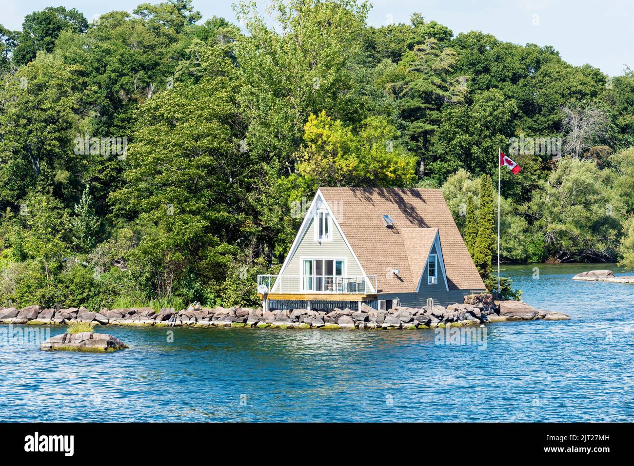 Cottage in Admiralty group of islands, 1000 one thousand islands, Gananoque, Ontario, Canada Stock Photo