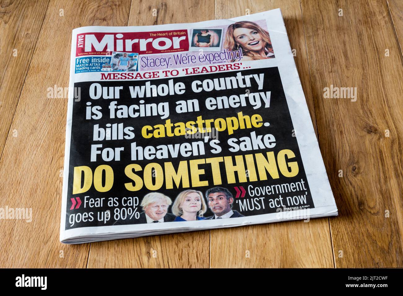 27 August 2022 Daily Mirror with Message to Leaders ... Our whole country is facing an energy bills catastrophe. For heaven's sake DO SOMETHING. Stock Photo