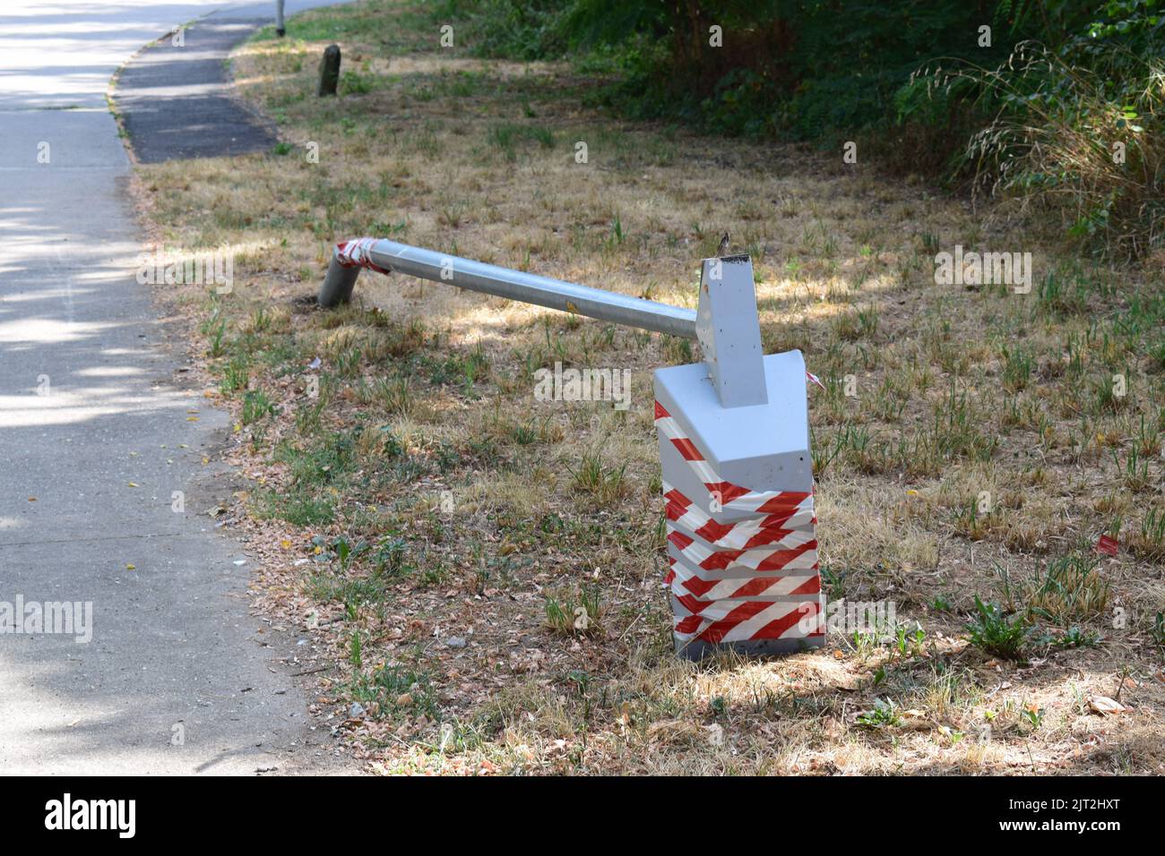 fallen lamp post Stock Photo - Alamy