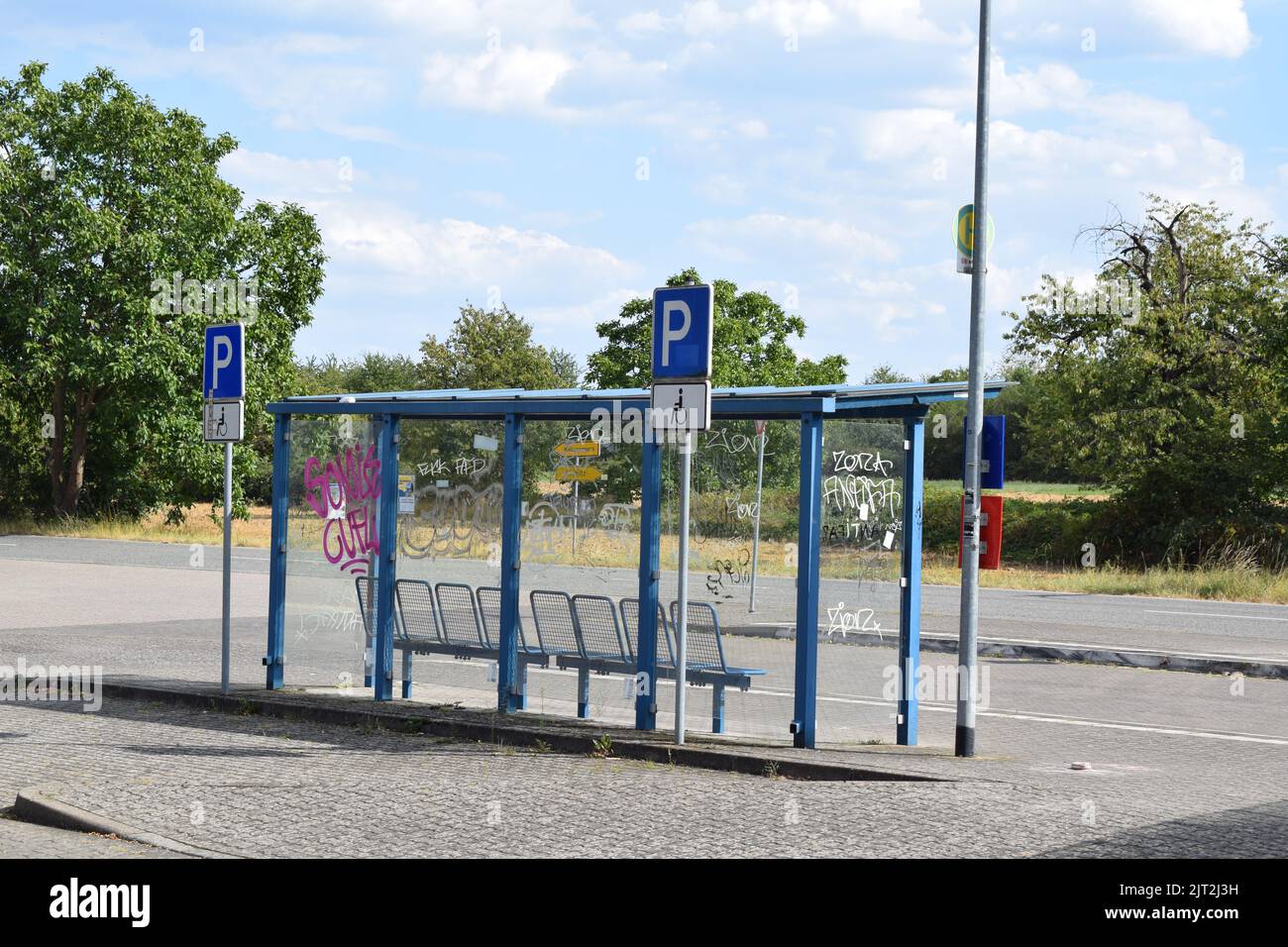 View empty bus stop hi-res stock photography and images - Alamy