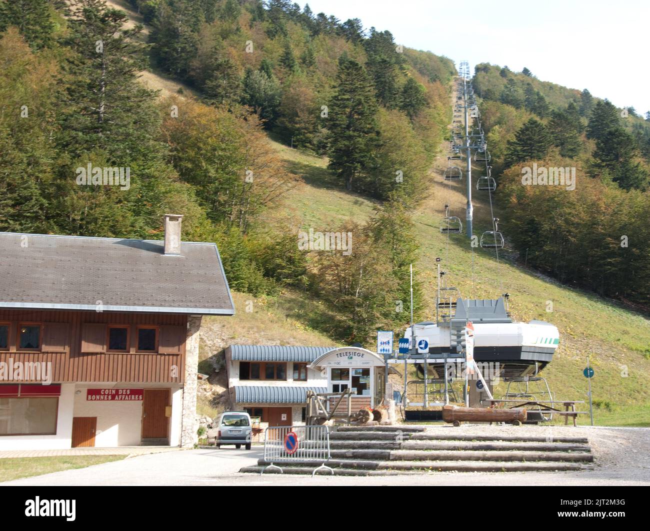 ski lift, French Alps, Col de Rousset, Vercors, Isere, Rhone Alpes, France.  ski lift. Stock Photo