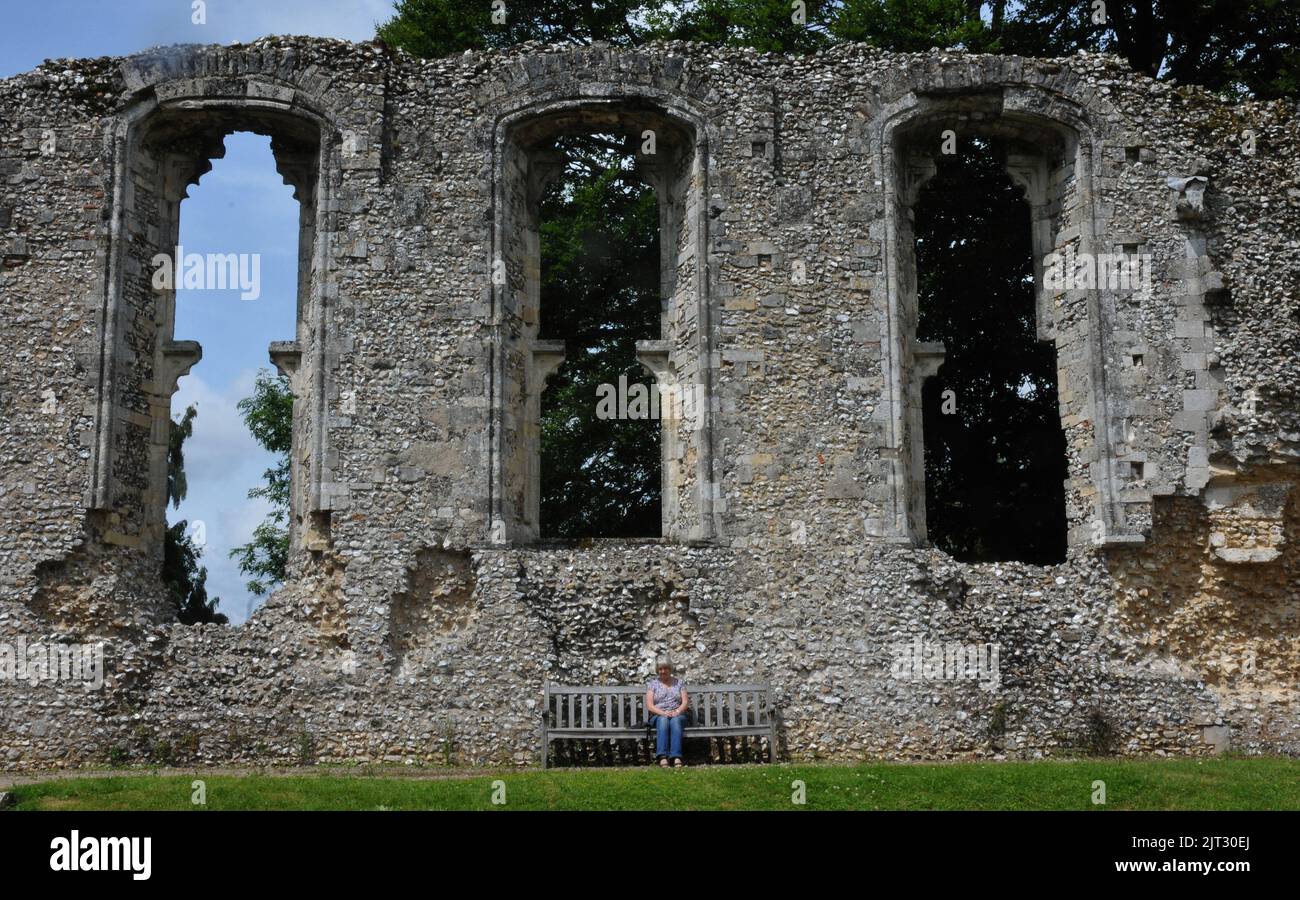 THE 12TH CENTURY GREAT HALL AT THE PALACE, WALTHAM, HAMPSHIRE. PIC MIKE WALKER