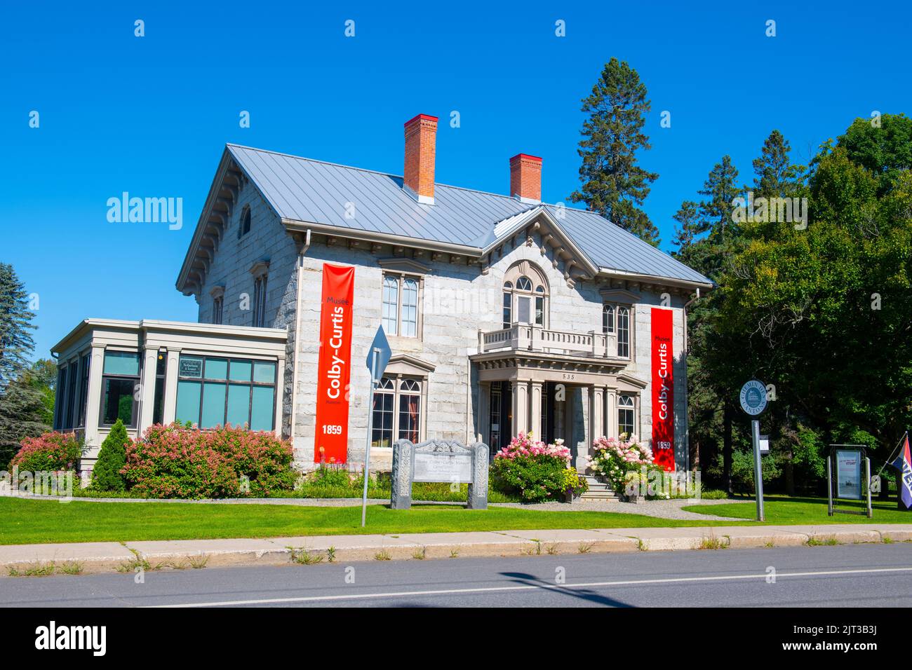 Musee Colby Curtis Museum at 535 Rue Dufferin Street in historic town