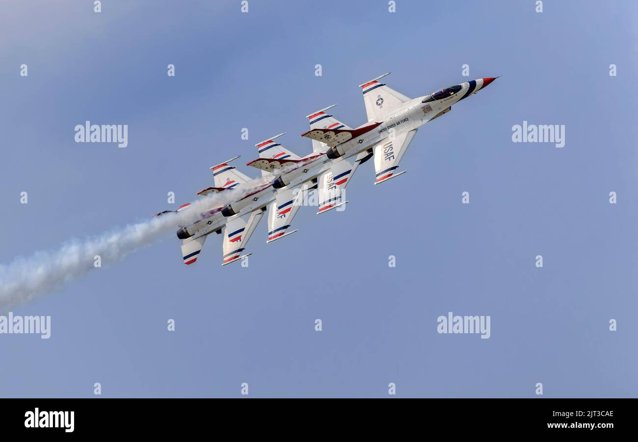 USAF Thunderbirds aerial demonstration team flying F16 Falcon jets at