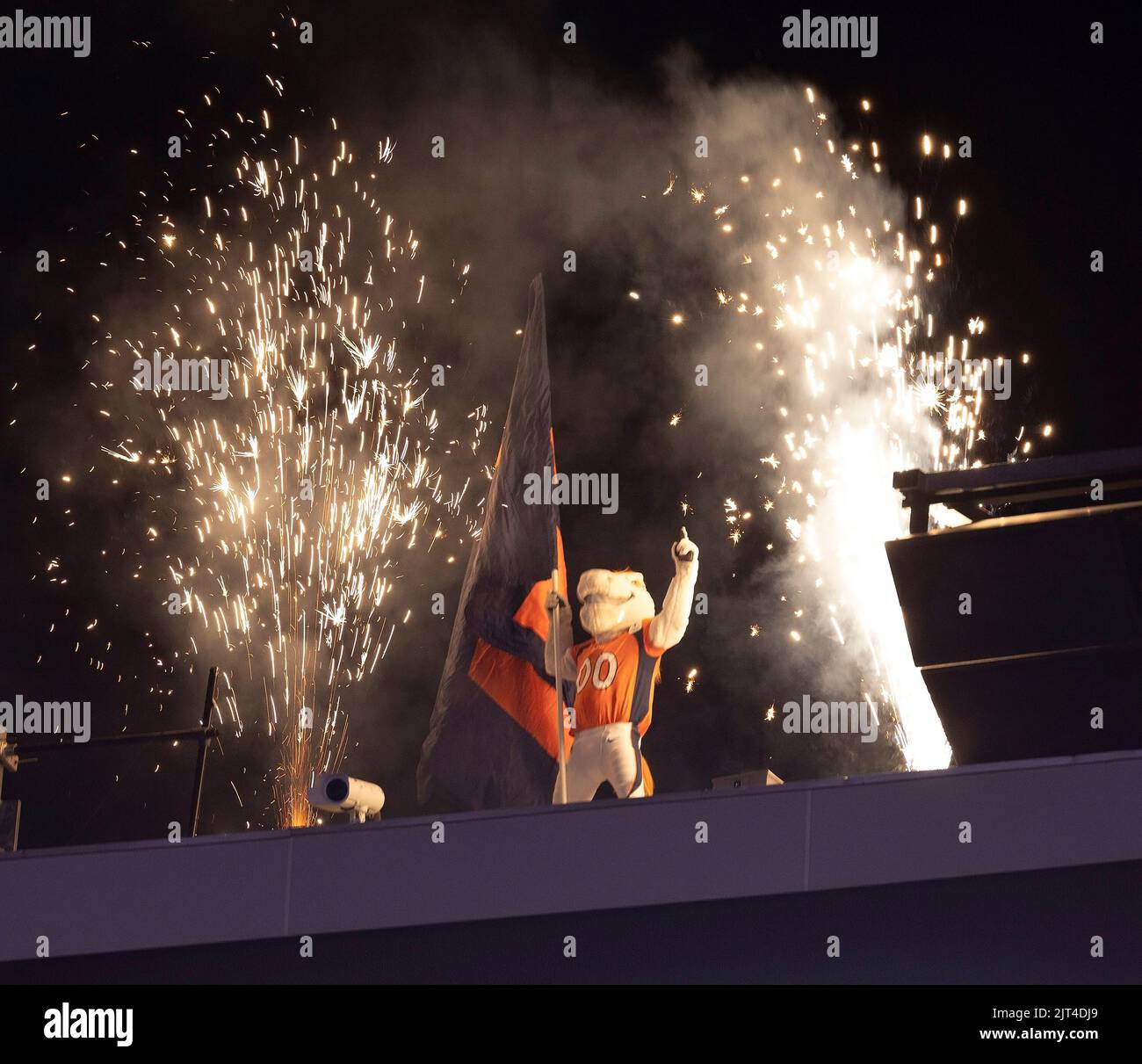 Denver, Colorado, USA. 27th Aug, 2022. Denver Broncos Mascot MILES gets the crowd going on top of the score board during the 2nd. Half at Empower Field at Mile High Saturday night. The Broncos beat the Vikings 23-13 (Credit Image: © Hector Acevedo/ZUMA Press Wire) Stock Photo