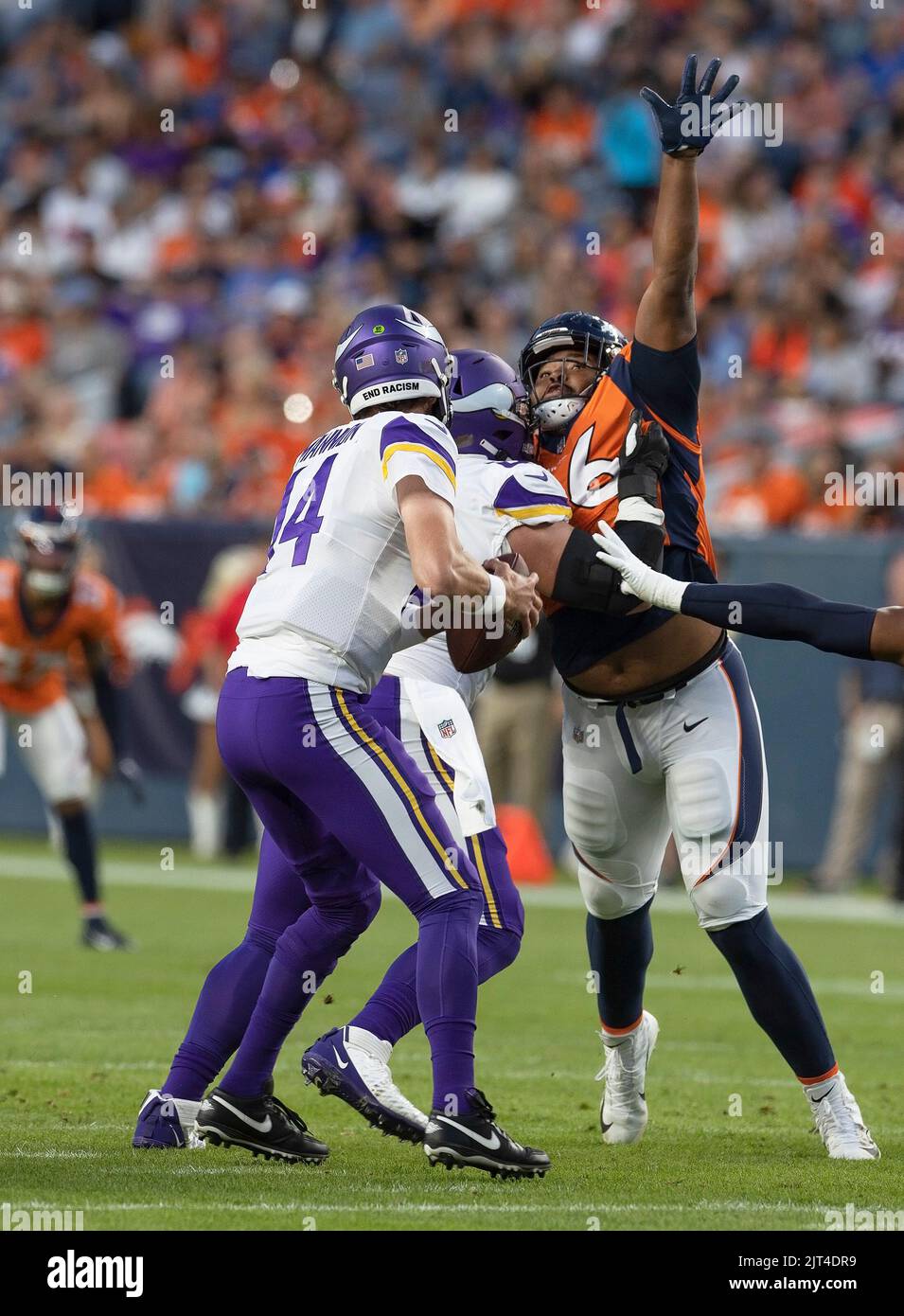 denver-colorado-usa-27th-aug-2022-denver-broncos-dl-eyioma