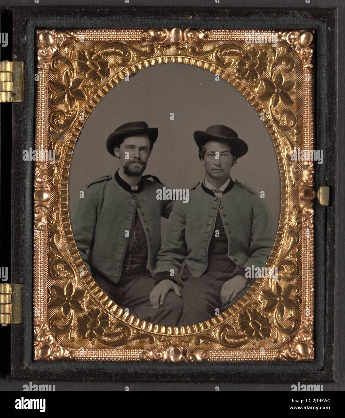 Two unidentified soldiers in Union uniforms Stock Photo - Alamy