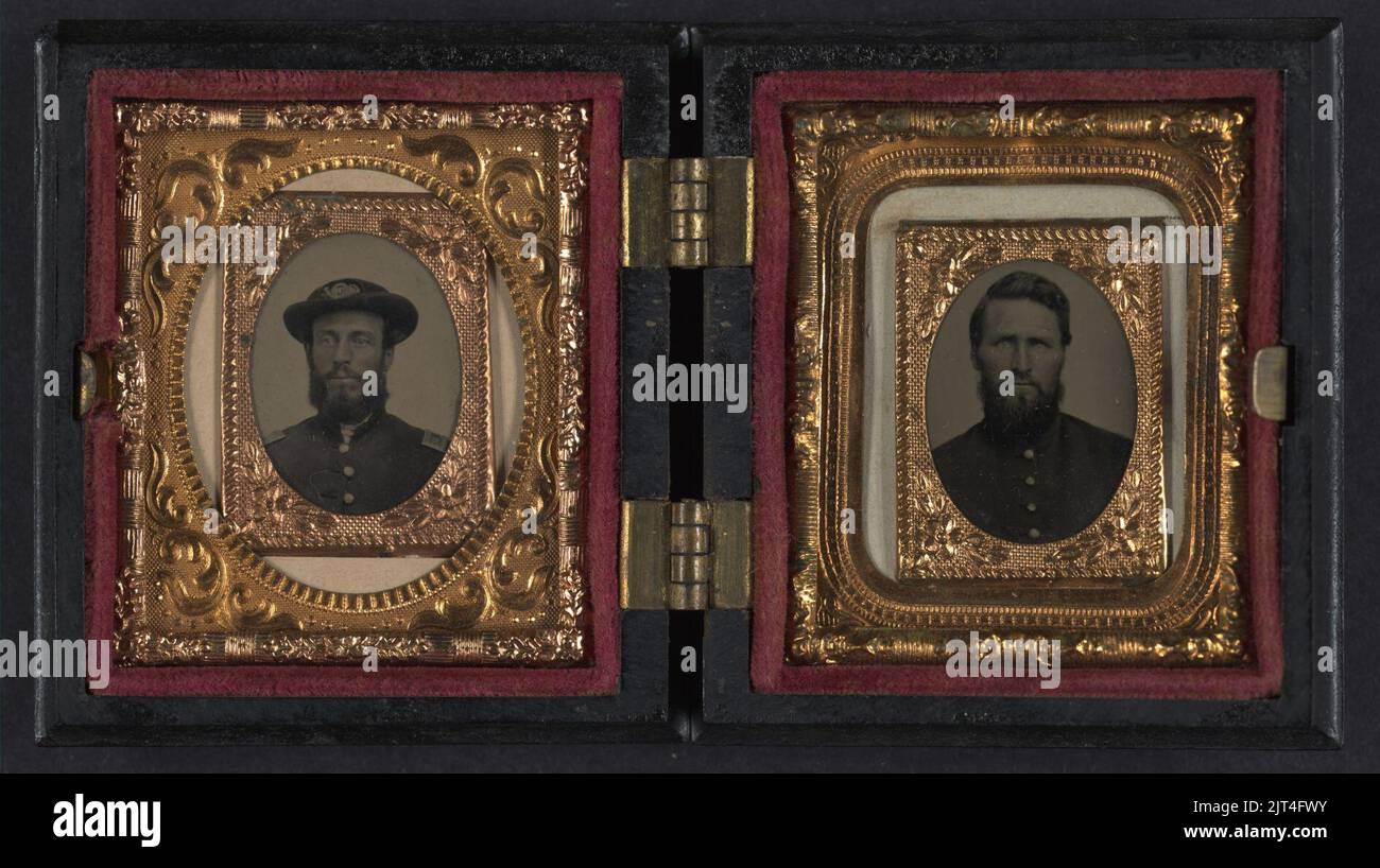 Two unidentified soldiers in Union uniforms Stock Photo - Alamy