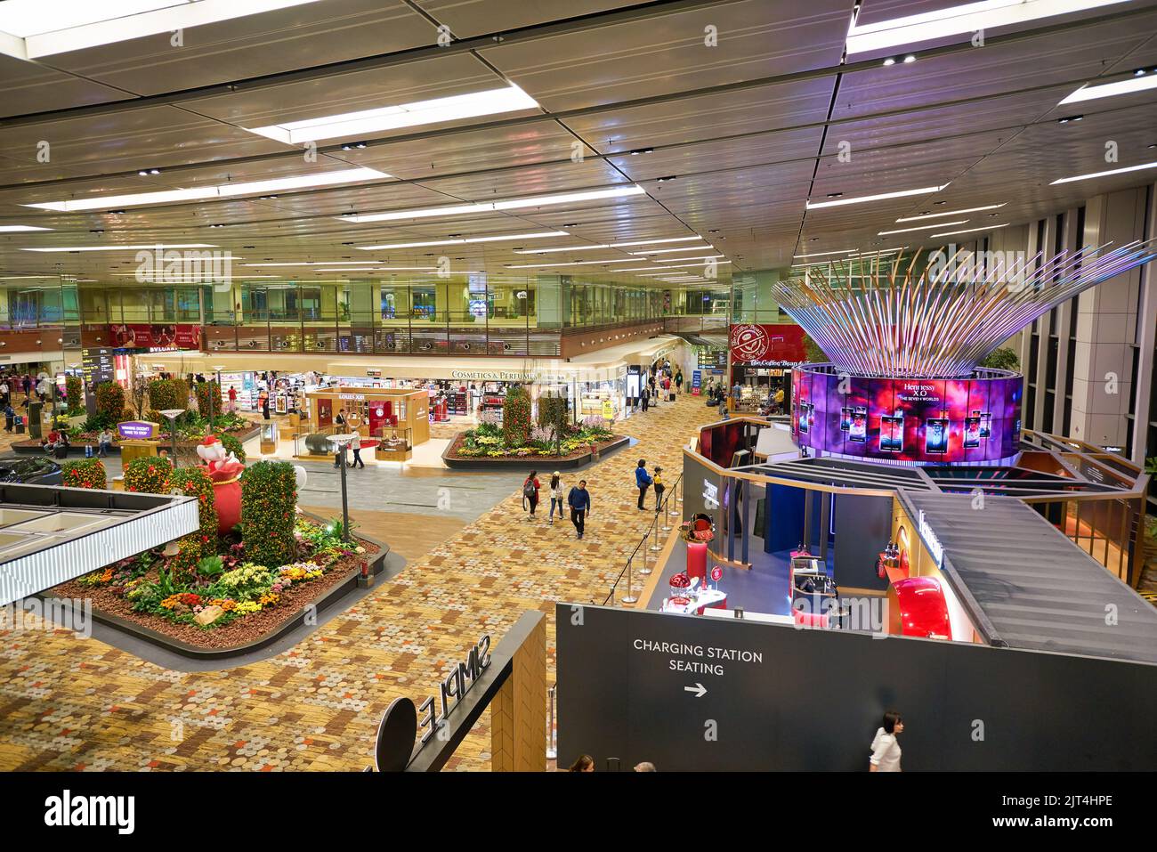 Changi Airport - Discover CHANEL's new pop-up store at T3