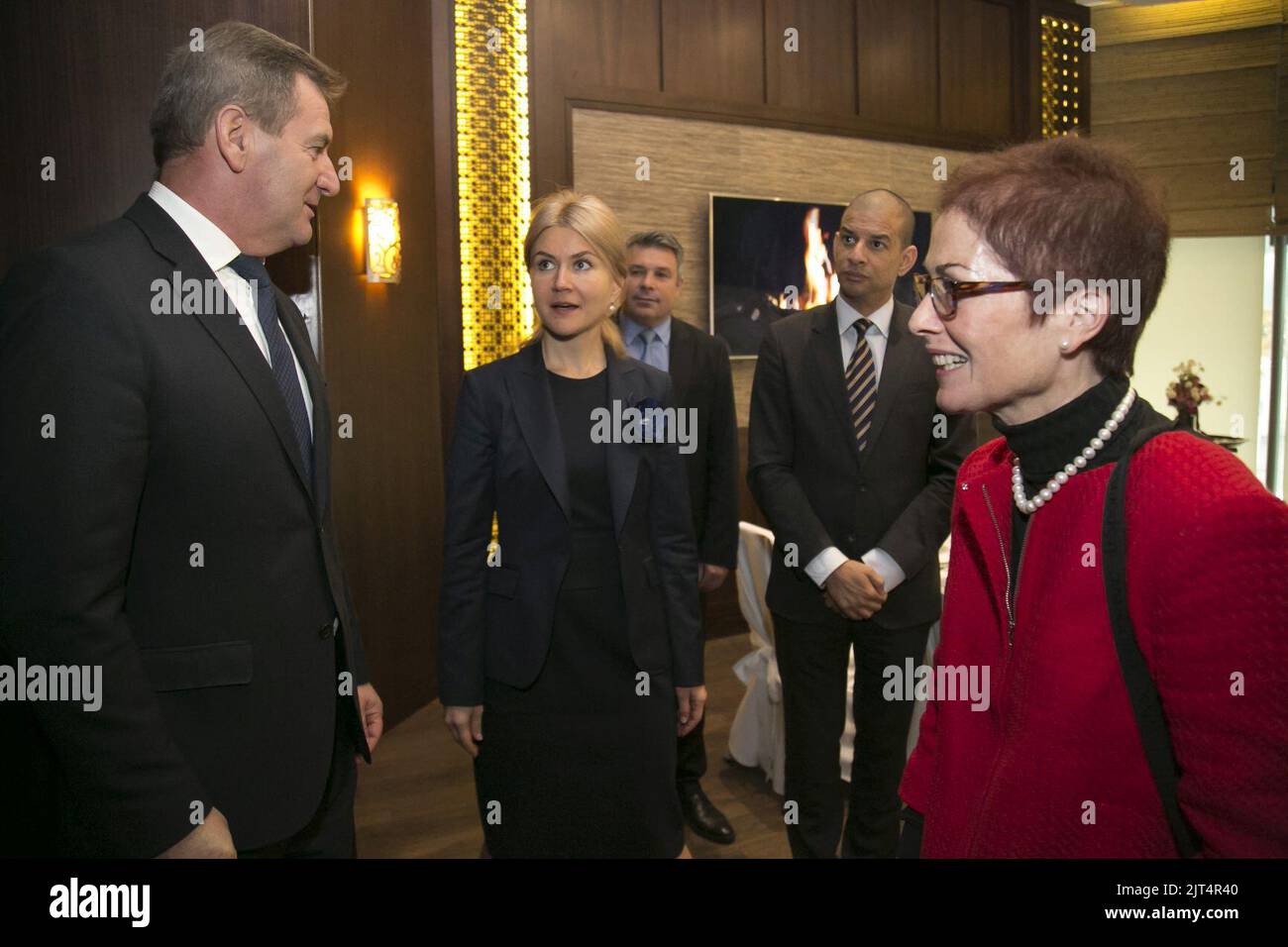 U.S. Ambassador Marie L. Yovanovitch travels to Kharkiv, Meeting with Acting Governor Yuliya Svitlychna, September 22, 2016 (30117665216). Stock Photo