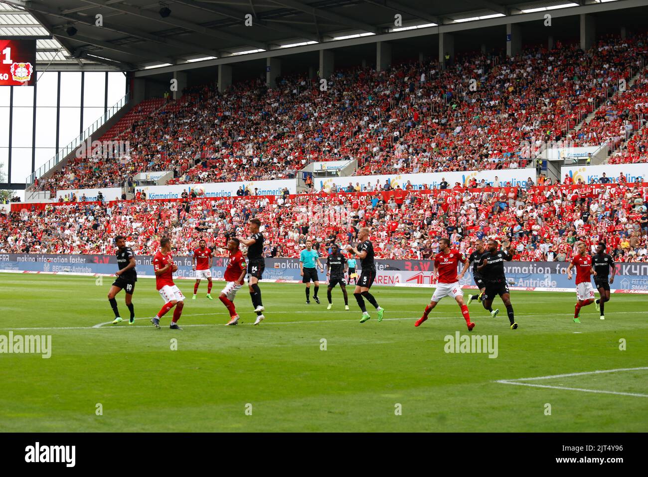 Players seen in action during the match Bundesliga Mainz vs Leverkusen
