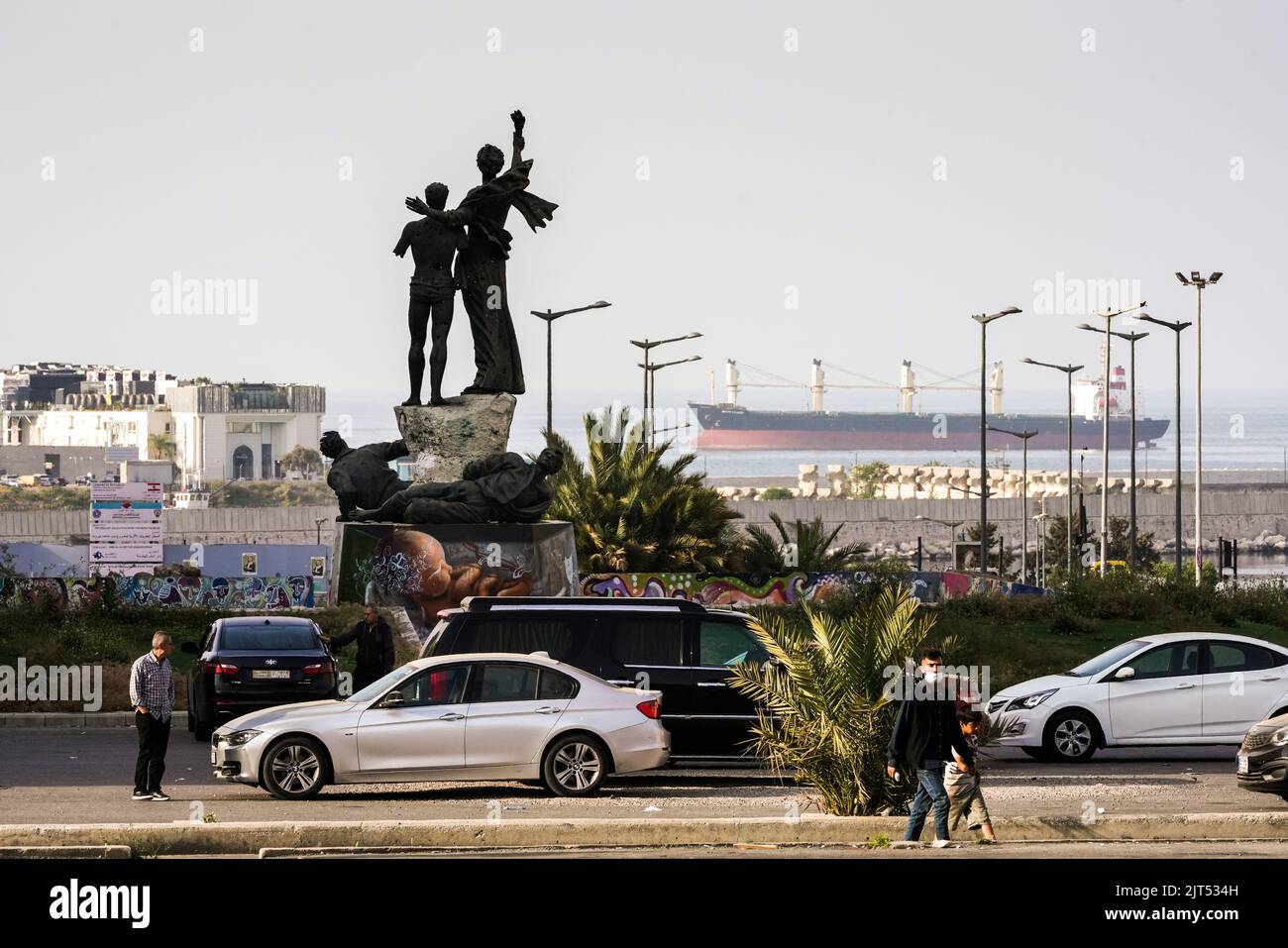 Beirut, Lebanon: The Martyrs statue in Martyrs Square, monument commemorating the martyrs executed by the Ottomans, riddled with bullet holes from the Lebanese Civil War, Martyrs' Square, downtown Beirut, Lebanon Stock Photo