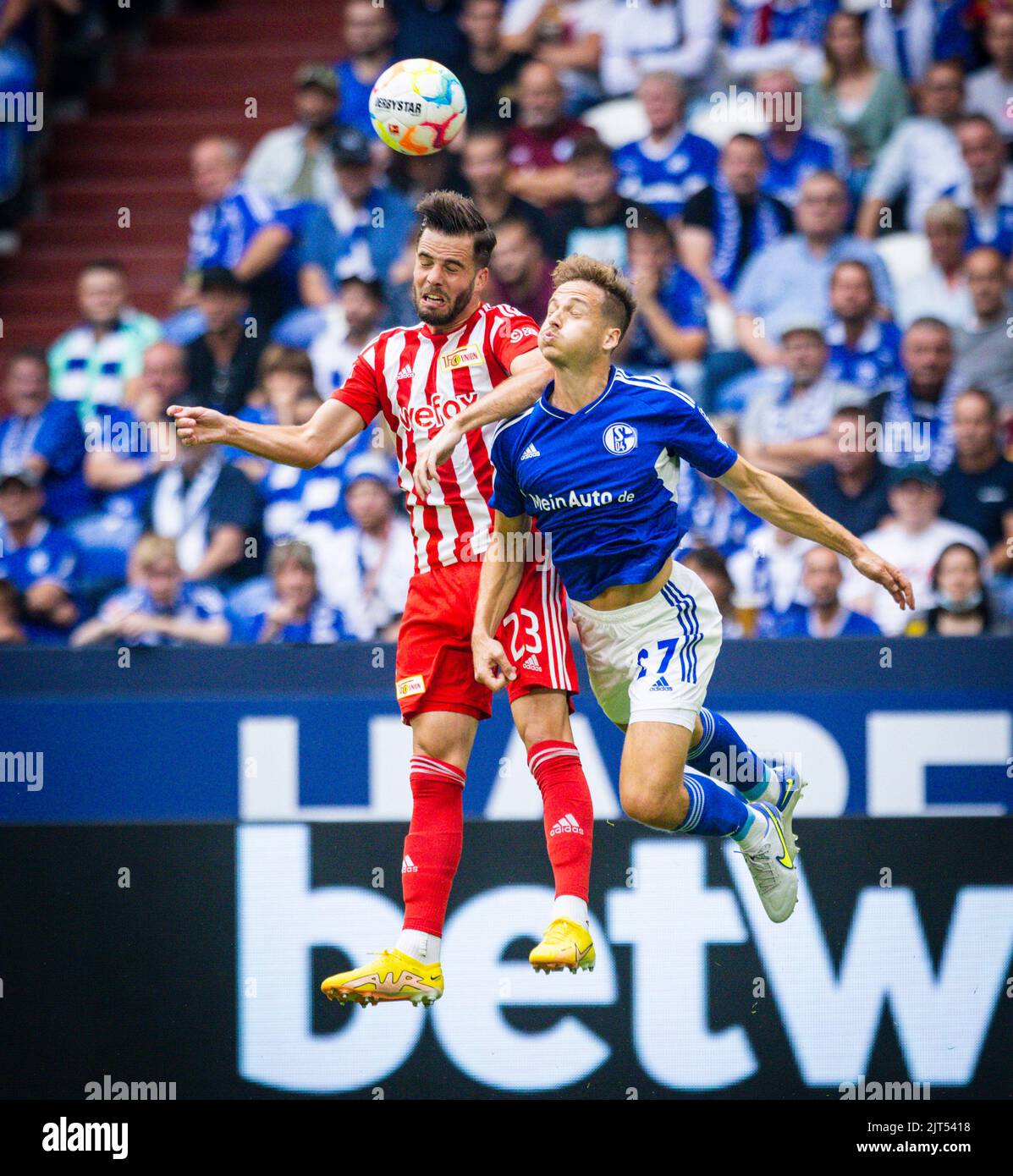 Union’s Niko Giesselmann, Cedric Brunner (S04) FC Schalke 04 - Union Berlin 27.08.2022, Fussball; Saison 2022/23  Foto: Moritz Müller  Copyright (nur Stock Photo