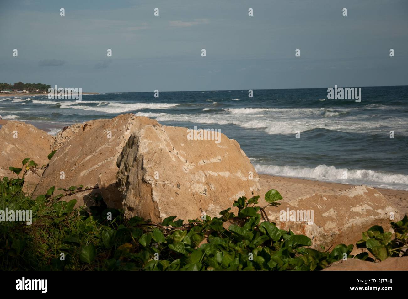 The Atlantic Sinkor Monrovia Liberia Stock Photo Alamy the-atlantic-sinkor-monrovia-liberia-stock-photo-alamy