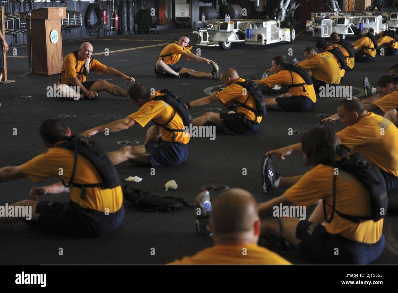 U.S. Navy chief petty officers and chief petty officer selectees ...