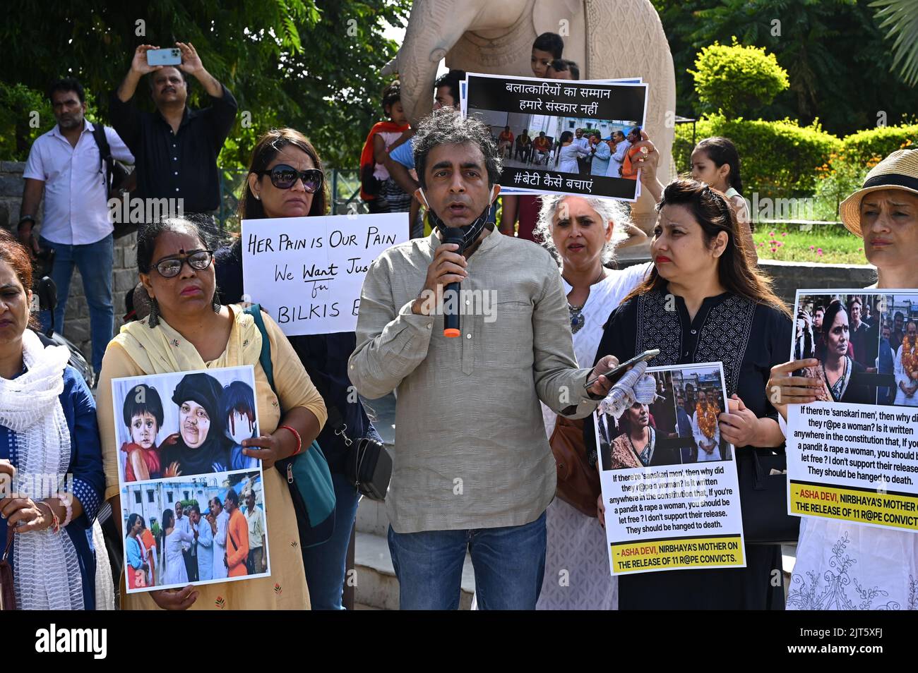 Gurgaon Riots Gurgaon residents protest against the release of rape accused of Bilkis ...