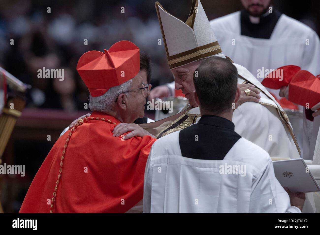 Vatican City, Vatican, 27 August 2022.   Newly appointed Cardinal Adalberto Martinez Flores, archbishop of Asuncion (Paraguay),  receives the red hat, biretta, from Pope Francis during an extraordinary consistory for the creation of 21 Cardinals, in St. Peter's Basilica. Credit: Maria Grazia Picciarella/Alamy Live News Stock Photo