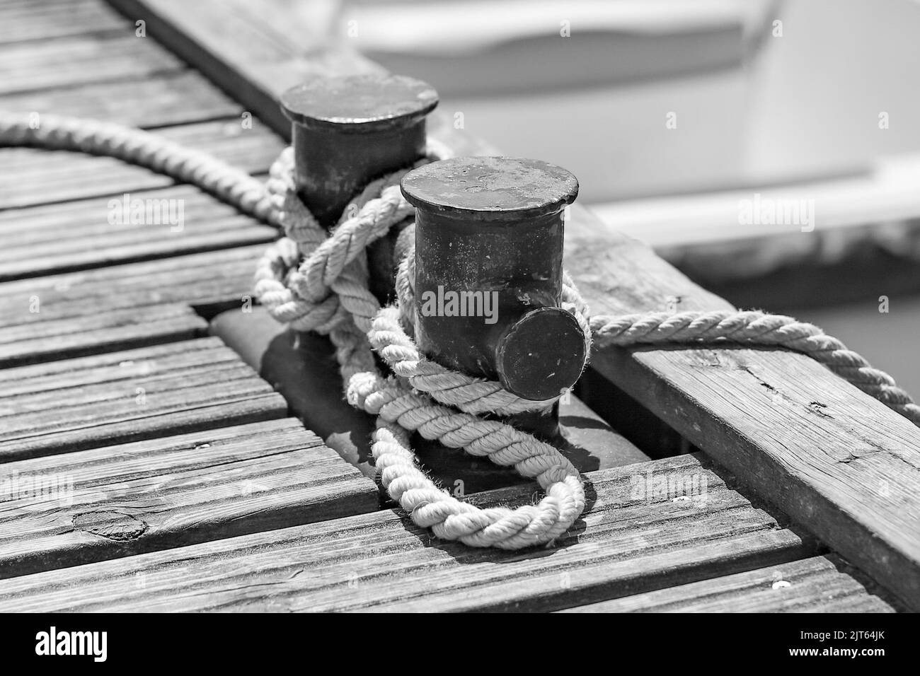 Rope to the pontoon Stock Photo - Alamy