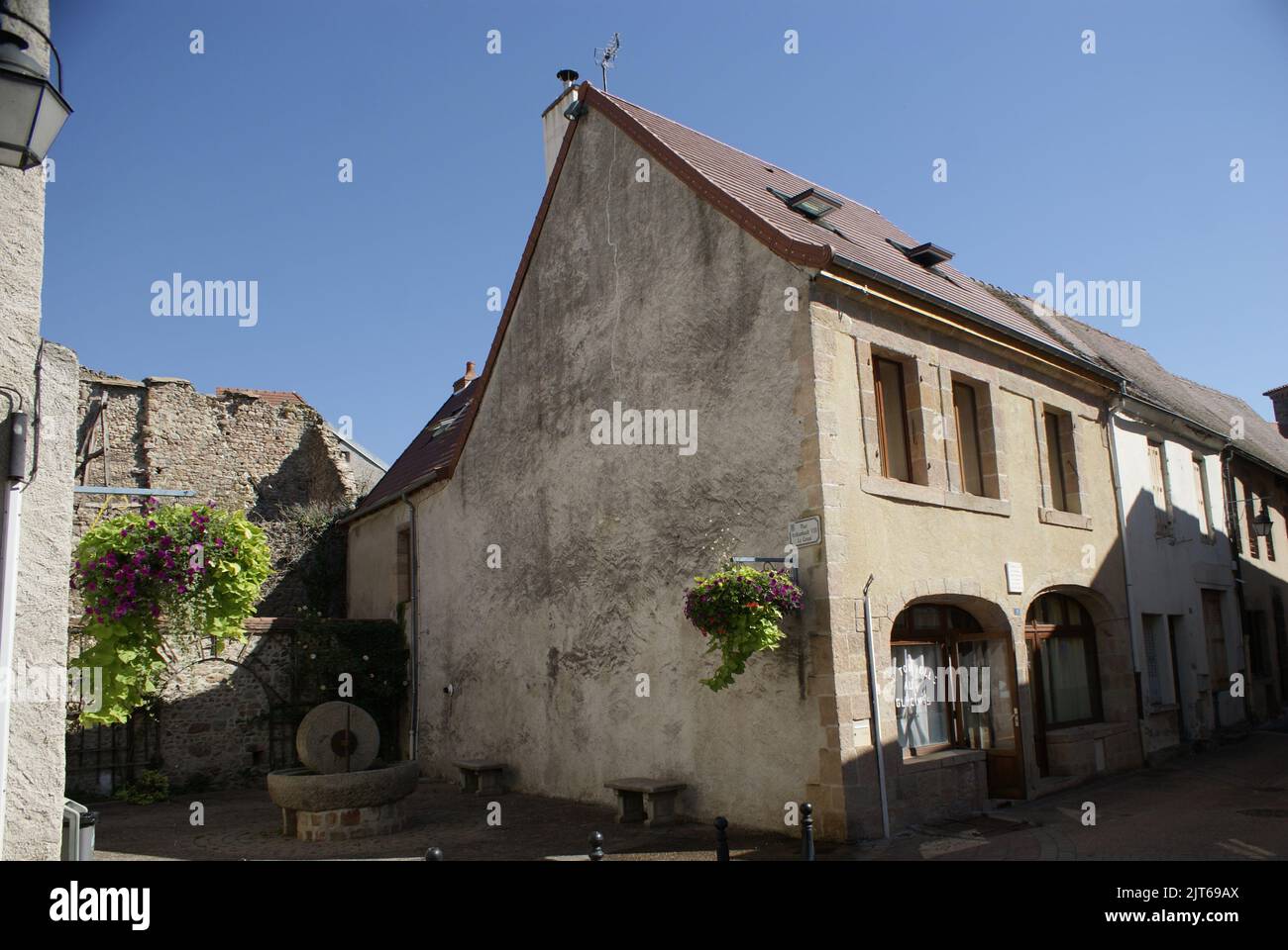 La ville de Montaigut en Combraille, Puy de Dôme, France Stock Photo