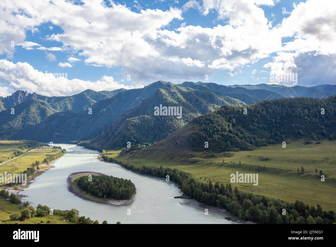 Colorful view of the mountains and the Katun River, with an island in the Altai Mountains, Siberia, Russia. View from the observation deck in the moun Stock Photo