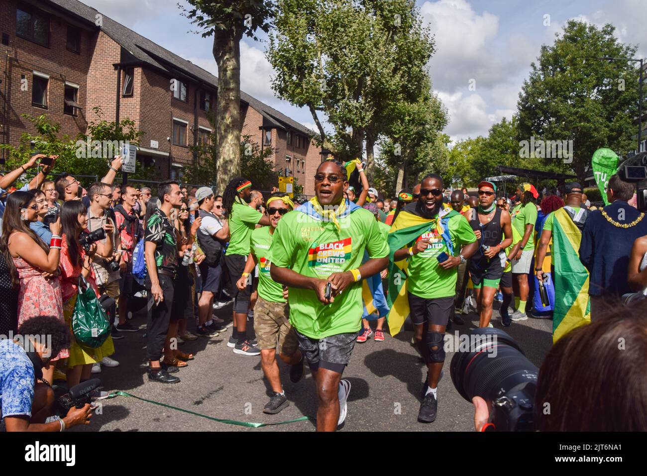 London, UK. 28th August 2022. Carnival Run participants kick off the opening day parade as Notting Hill Carnival returns after a two-year absence. Credit: Vuk Valcic/Alamy Live News Stock Photo