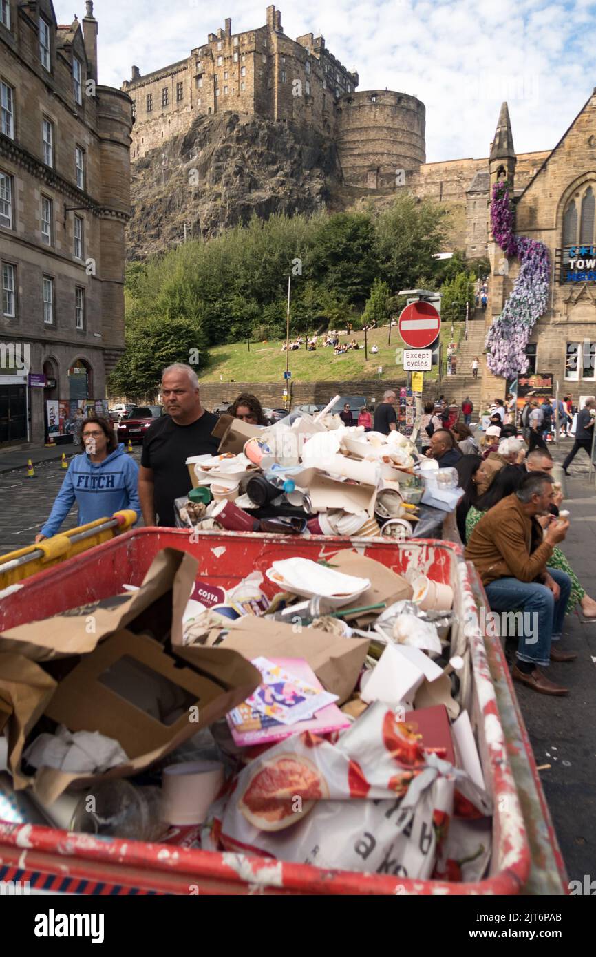 Edinburgh, Scotland, UK 28th August 2022. Edinburgh Workmen Strike. A view of Edinburgh city center where rubbish is continuing to pile up after workers strike. Credit: Lorenzo Dalberto/Alamy Live News Stock Photo
