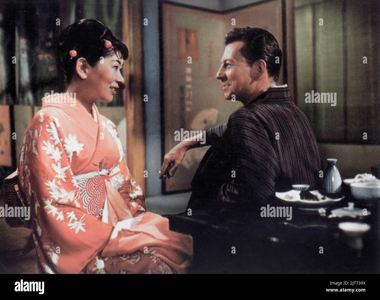 Miyoshi Umeki, Donald O'Connor, on-set of the Film, 'Cry for Happy', Columbia Pictures, 1961 Stock Photo