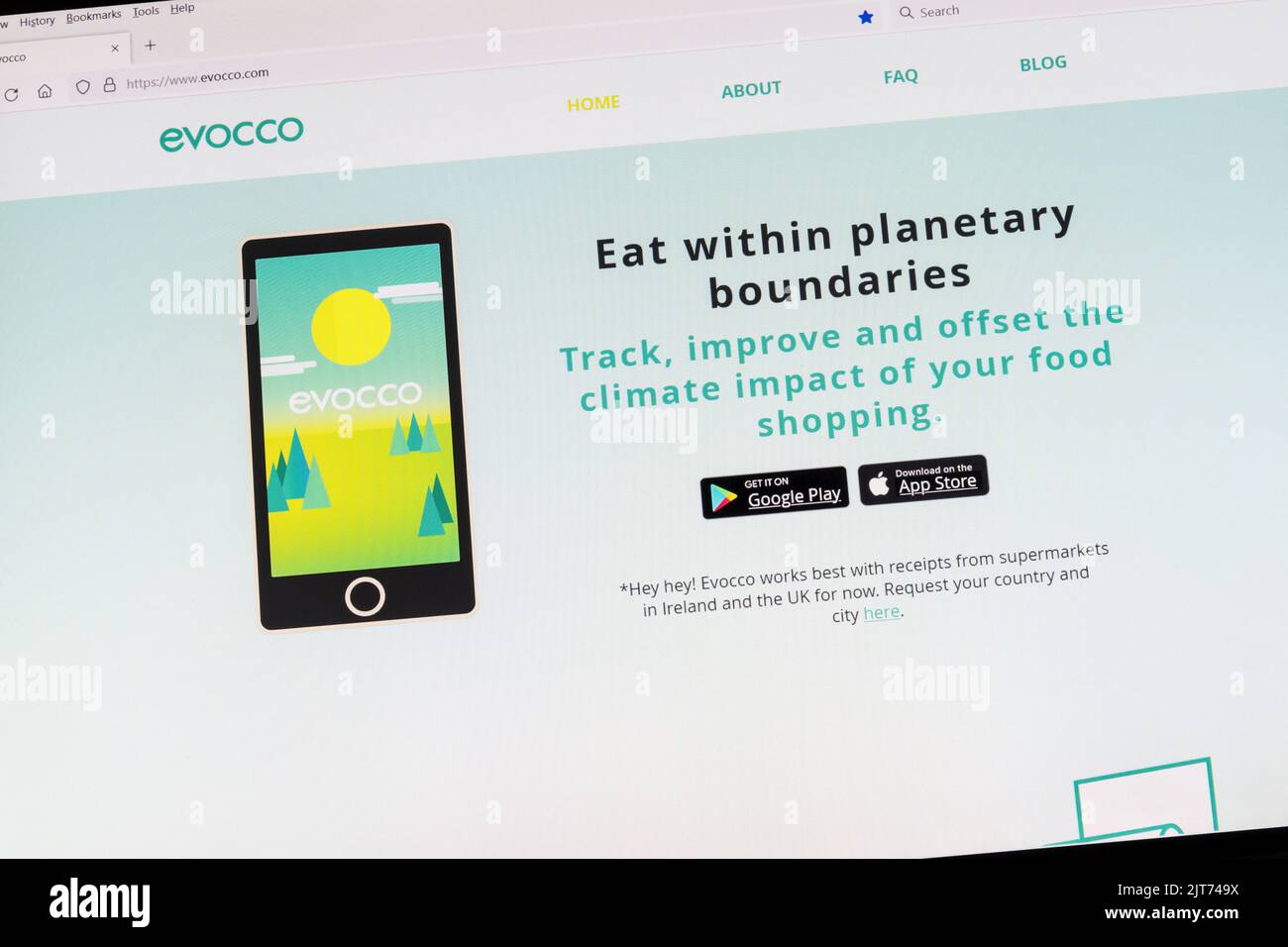 Website of evocco, an app to track & offset the climate impact of food shopping. Stock Photo