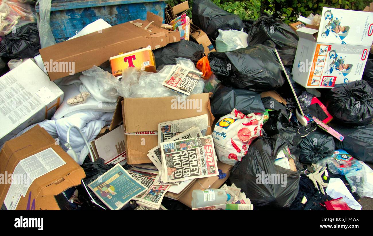 Council collection days hires stock photography and images Alamy