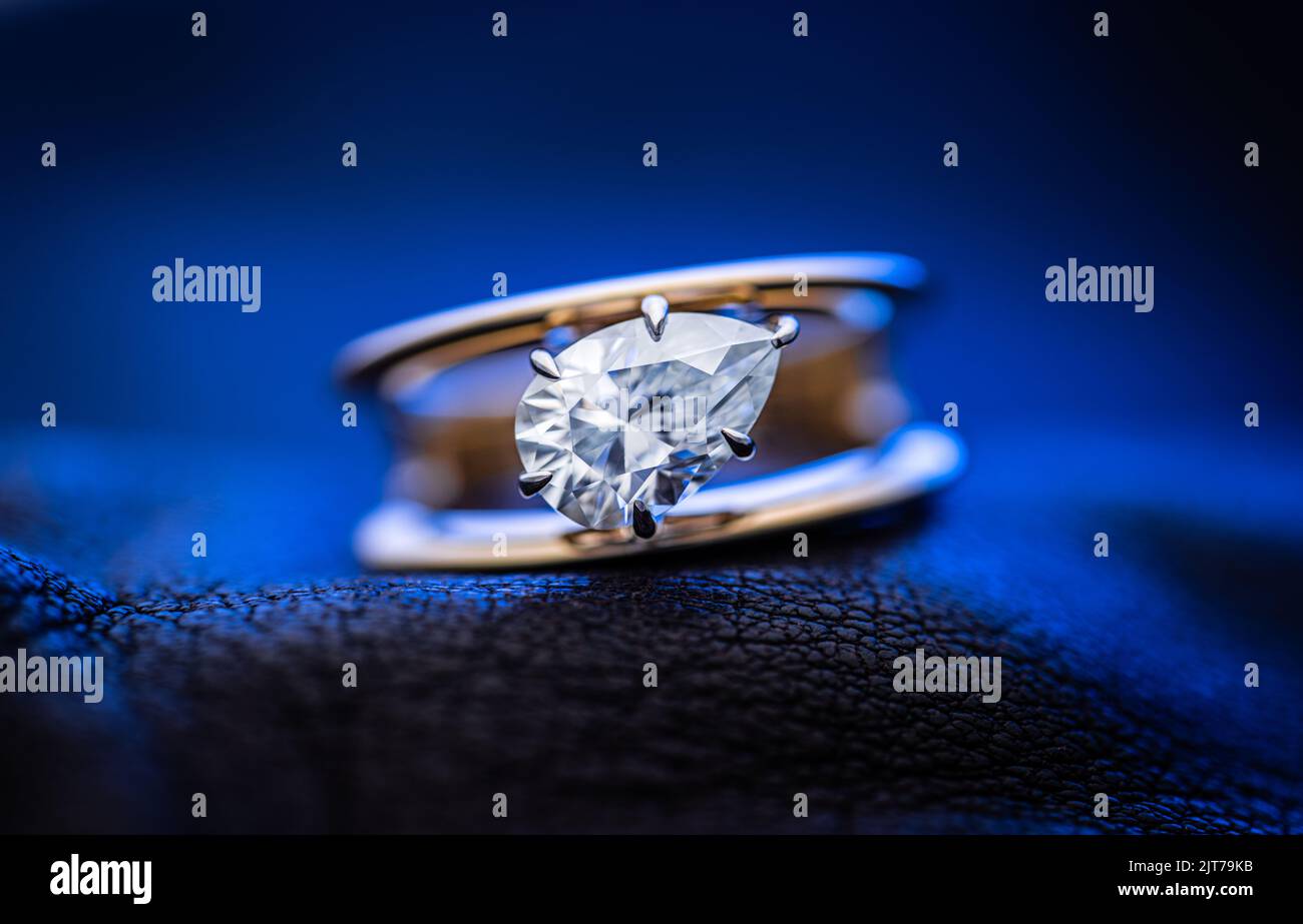 Pear cut diamond ring hi-res stock photography and images - Alamy