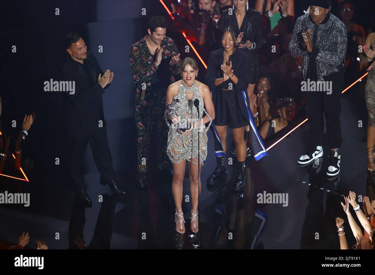 Newark, United Stated. 28th Aug, 2022. Taylor Swift announces her new