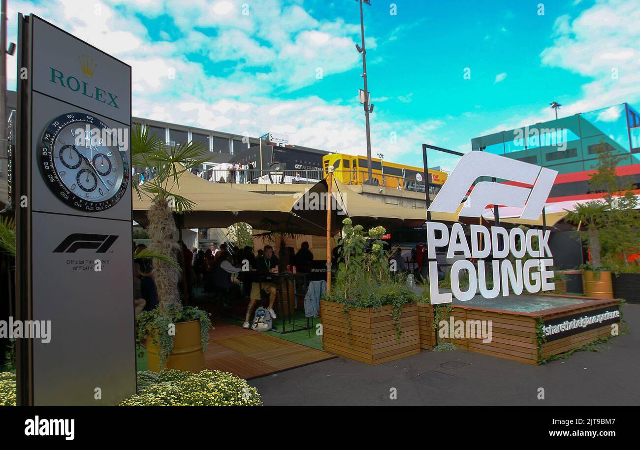 Paddock Lounge