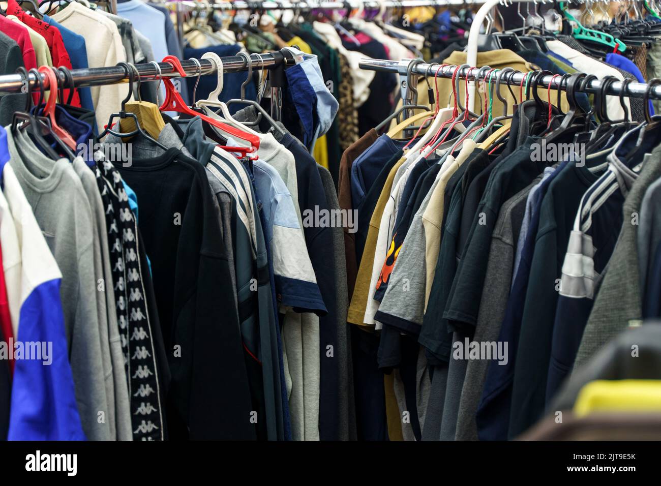 Second hand clothes rack hi-res stock photography and images - Alamy