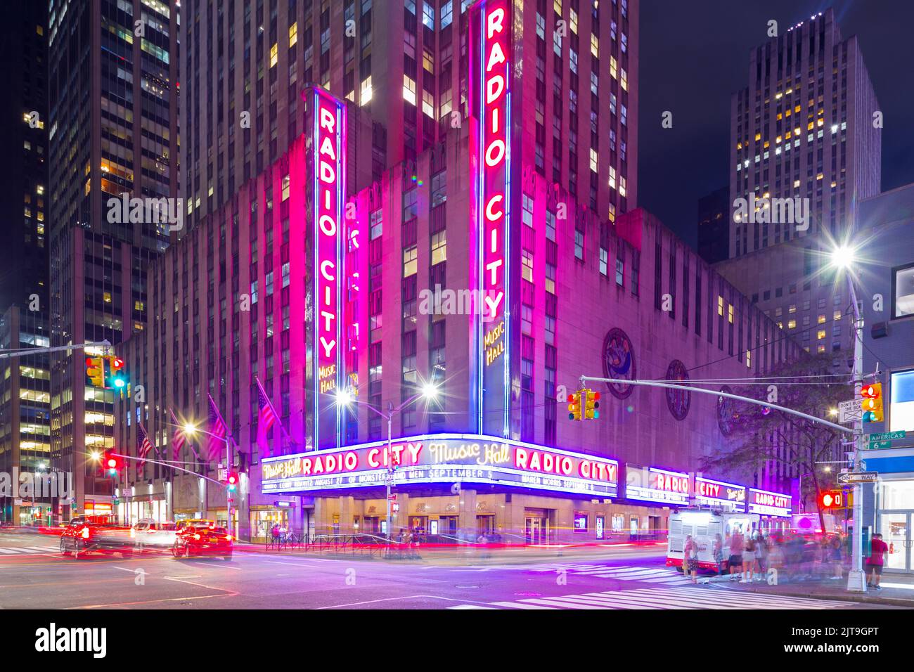 A night view of the Radio City Music Hall entertainment venue at 1260 Avenue of the Americas within the Rockefeller Center in Manhattan, New York, USA Stock Photo