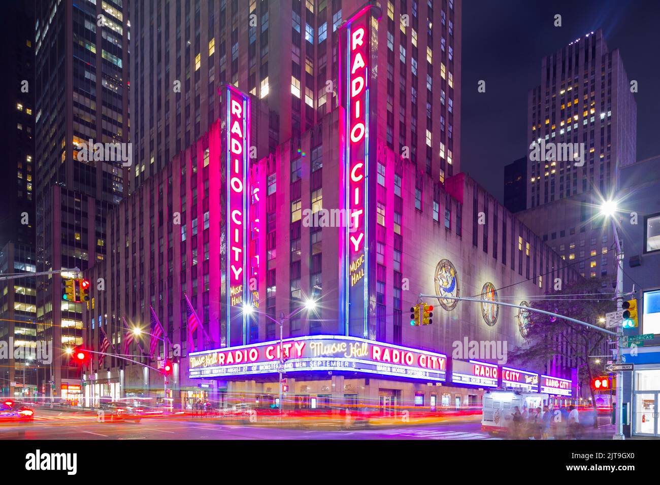 A night view of the Radio City Music Hall entertainment venue at 1260 Avenue of the Americas within the Rockefeller Center in Manhattan, New York, USA Stock Photo