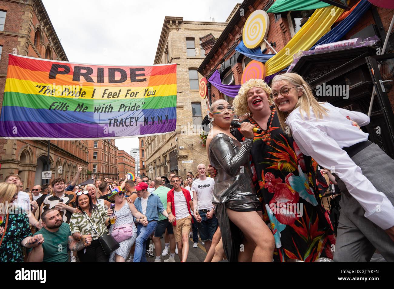 Manchester, UK. 28th Aug, 2022. Drag act singers outside 'New York, New York' pub at Manchester Pride on Sunday 28th of August. Picture garyroberts/worldwidefeatures.com Credit: GaryRobertsphotography/Alamy Live News Stock Photo