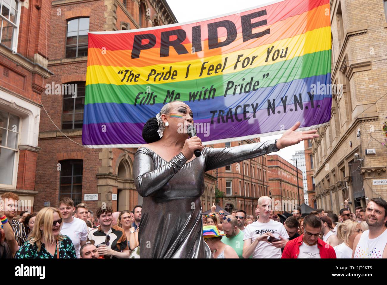 Manchester, UK. 28th Aug, 2022. Drag act singer outside 'New York, New York' pub at Manchester Pride on Sunday 28th of August. Picture garyroberts/worldwidefeatures.com Credit: GaryRobertsphotography/Alamy Live News Stock Photo