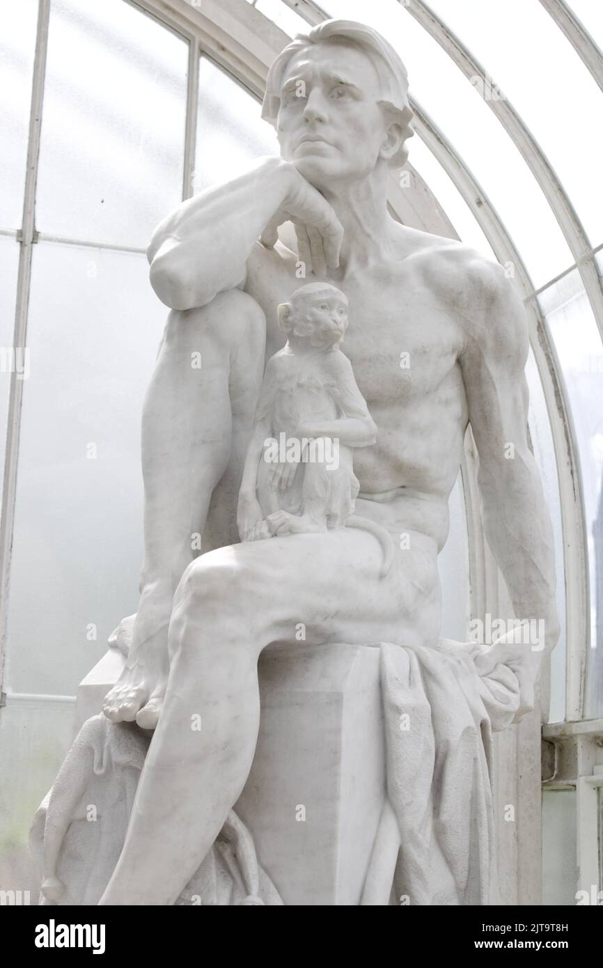 Glasgow Botanic Gardens Statue Stock Photo Alamy